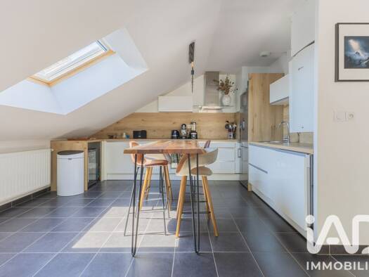 Appartement à vendre 375 000 € 4 pièces 3 chambres 79,23 m² Étage 2/2 Saint-Jeoire-Prieuré 73190