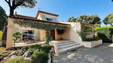 Maison de ville à vendre 643 000 € 8 pièces 5 chambres 232 m² 1 500 m² de terrain Est Rochefort du Gard 30650