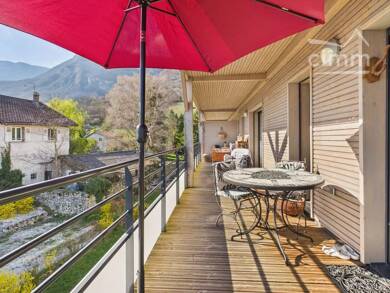 Appartement à vendre 545 000 € 6 pièces 4 chambres 118,3 m² Dernier étage, Étage 2/2 Fragnes-Village-Brocey-Croix des Ayes Crolles 38920