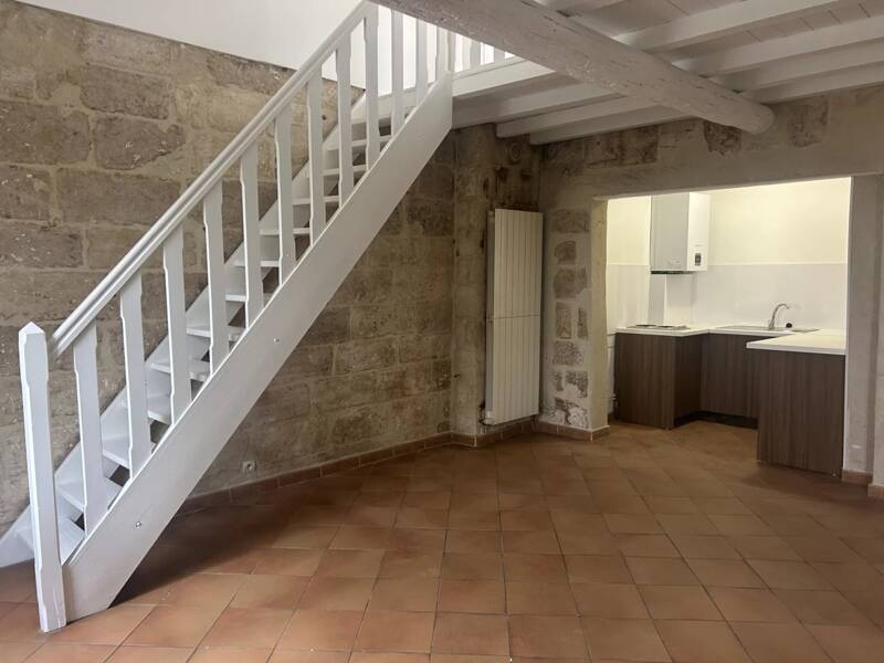 Maison à louer, 64m², UZES