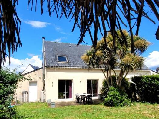 Maison à vendre 329 000 € 5 pièces 4 chambres 75 m² 303 m² de terrain Centre Ville Theix-Noyalo 56450
