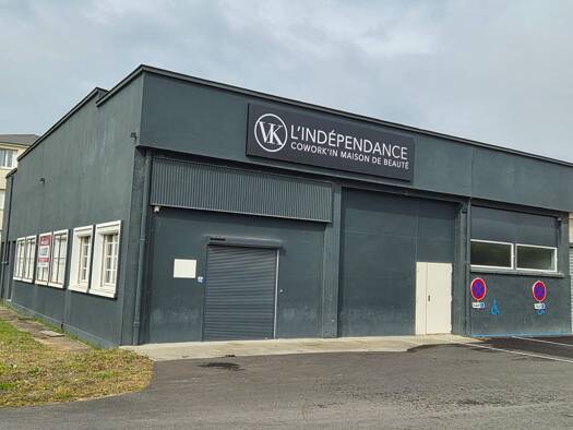 Local d'activités à louer 2 500 € 300 m² d'espace de stockage Bourg Châlette-sur-Loing 45120