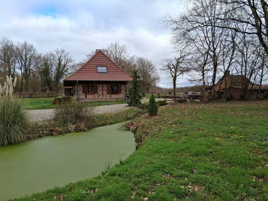 Terrain agricole à vendre 289 000 € 125 m² 10 572 m² de terrain Saint-Germain-du-Bois 71330