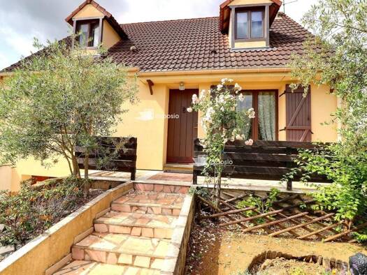 Maison à vendre 299 000 € 6 pièces 5 chambres 98,87 m² 488 m² de terrain Bois de Marche-Marais Le Mée-sur-Seine 77350