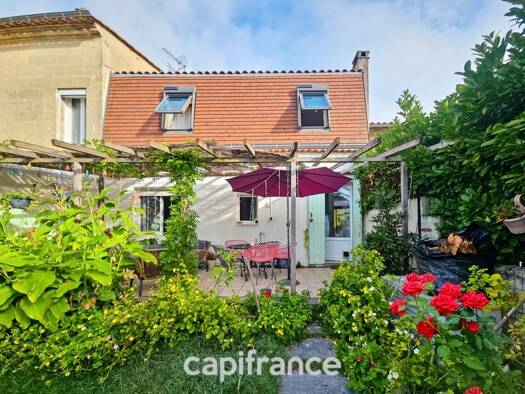 Maison de ville à vendre 302 000 € 7 pièces 5 chambres 130 m² 345 m² de terrain Sud Saint-André-de-Cubzac 33240