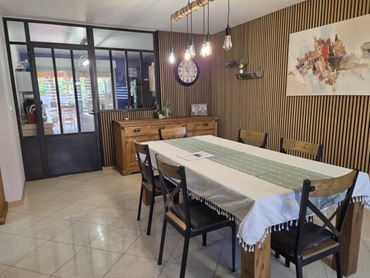 Maison à vendre 335 000 € 6 pièces 4 chambres 218 m² 568 m² de terrain Bouzonville 57320