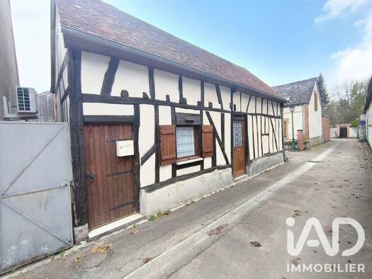Maison à vendre 77 500 € 2 pièces 1 chambre 35 m² 41 m² de terrain Lorris 45260