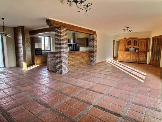 Maison de plain-pied à vendre 283 500 € 6 pièces 4 chambres 162 m² 3 581 m² de terrain Illiers-Combray 28120