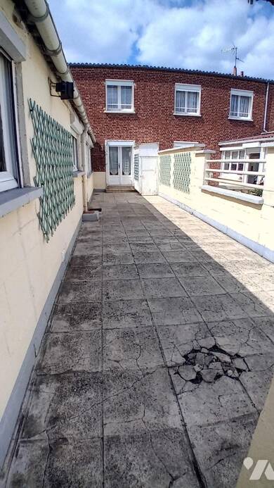 Maison à vendre 95 400 € 2 chambres 84 m² 222 m² de terrain Douai 59500