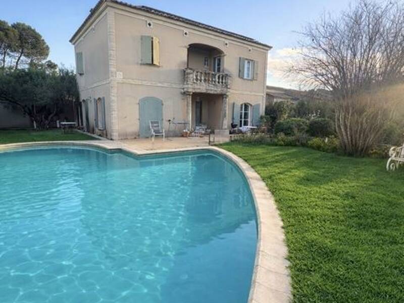 Maison à vendre, 192m², VILLENEUVE LES AVIGNON