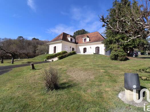Maison à vendre 770 000 € 6 pièces 4 chambres 240 m² 11 880 m² de terrain Pompignac 33370