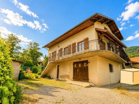 Maison à vendre 277 500 € 5 pièces 2 chambres 70 m² 337 m² de terrain Chindrieux 73310