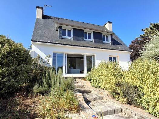 Maison à vendre 380 000 € 6 pièces 2 chambres 112 m² 3 325 m² de terrain Bourg Nord Moëlan-sur-Mer 29350