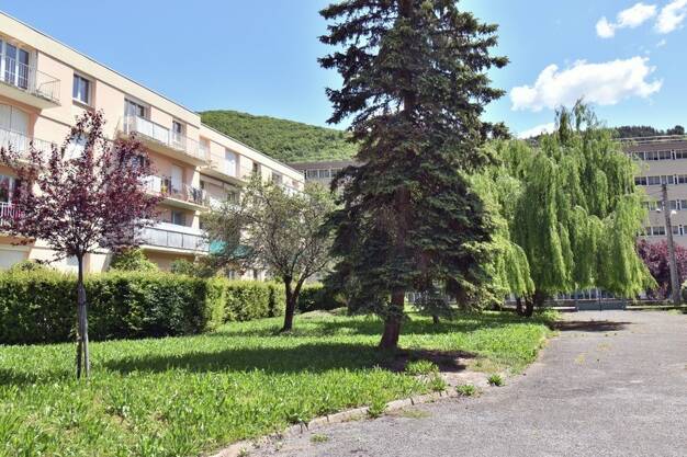 Appartement à vendre 114 000 € 3 pièces 2 chambres 63 m² Étage 2/4 Les Arches Digne-les-Bains 04000
