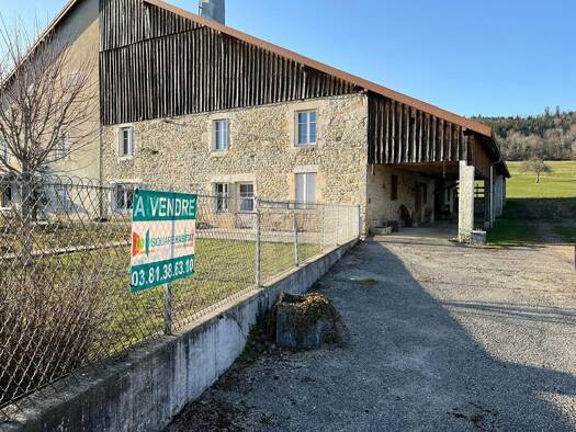 Maison à vendre 215 000 € 4 pièces 3 chambres 138 m² 1 610 m² de terrain Évillers 25520