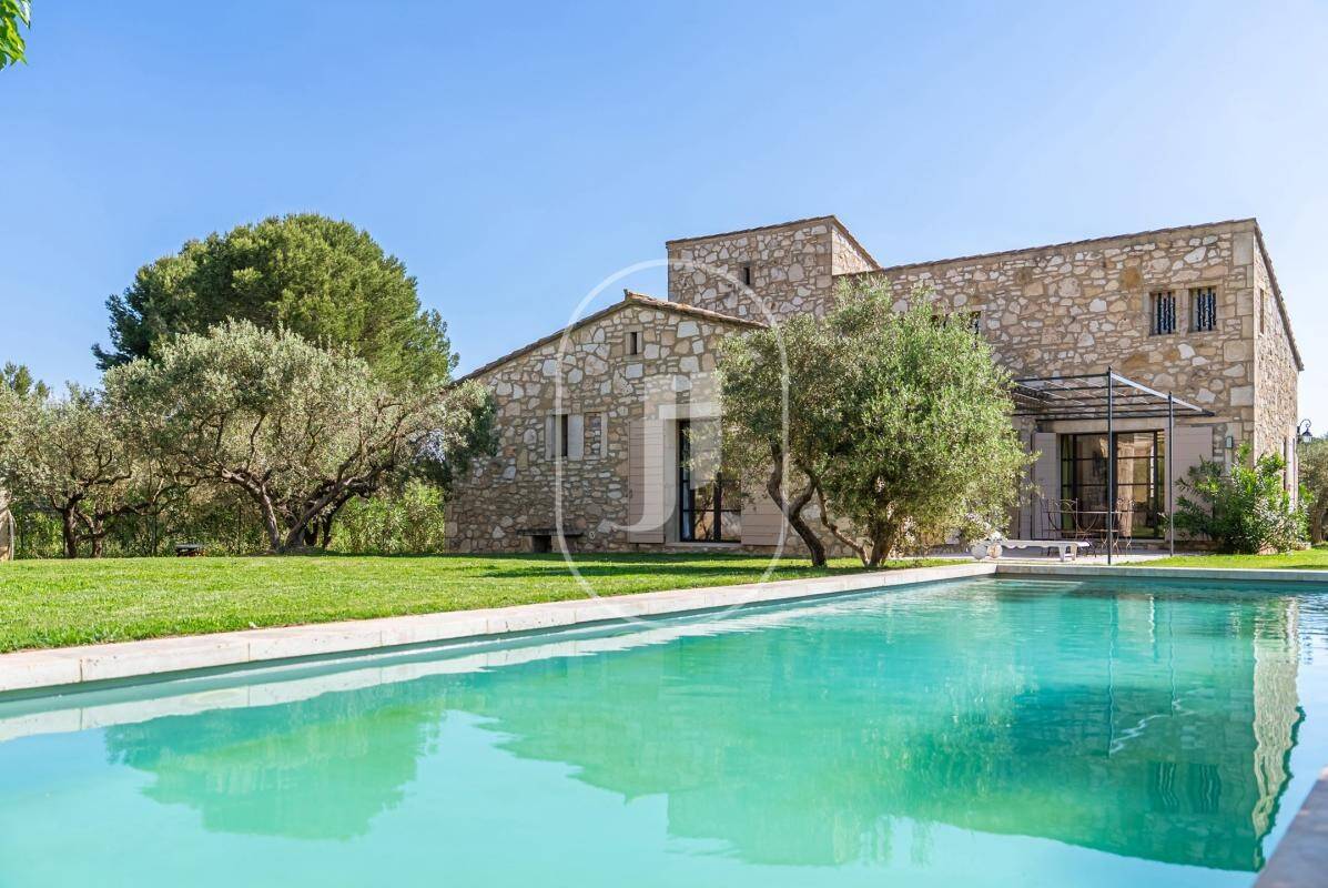 Maison à vendre, 173m², EYGALIERES