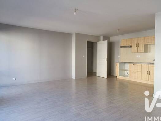 Appartement à vendre 239 000 € 3 pièces 2 chambres 64 m² Étage 1/2 Zone Industrielle du Prat Vannes 56000