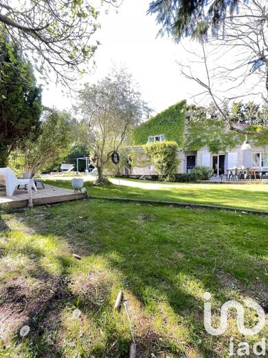 Maison à vendre 548 000 € 7 pièces 6 chambres 229 m² 1 200 m² de terrain Tavel 30126