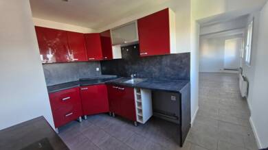 Appartement à louer 995 € 4 pièces 2 chambres 78 m² 3ème étage Nord Ouest La Ferte sous Jouarre 77260