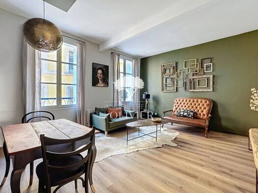 Appartement à louer 740 € 3 pièces 1 chambre 47,5 m² Étage 2/3 Apt 84400