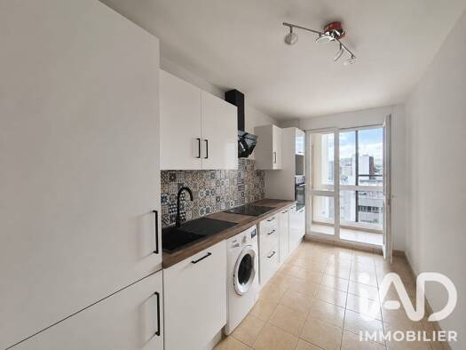 Appartement à vendre 155 000 € 3 pièces 2 chambres 67 m² Étage 7/9 Europe Brest 29200