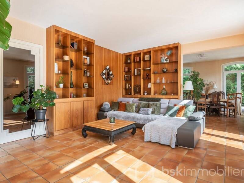 Maison à vendre, 310m², BRIE ET ANGONNES