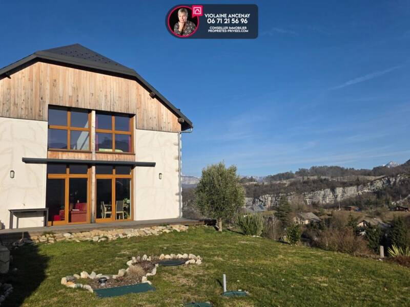 Maison à vendre, 166m², MONTAGNOLE