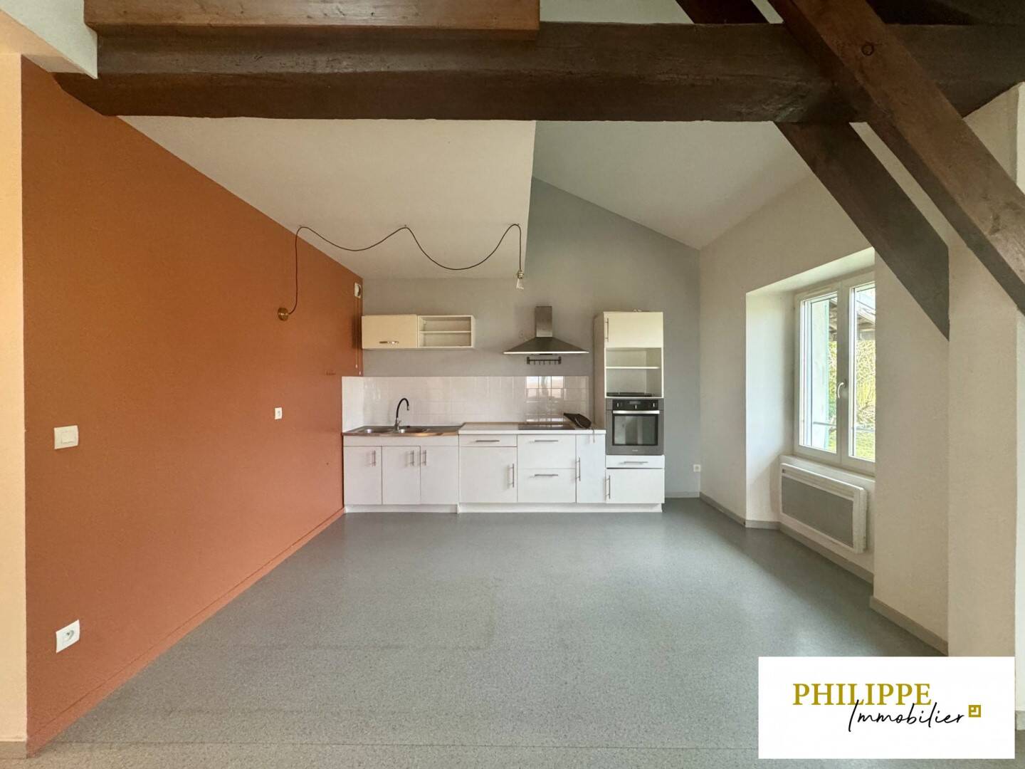 Maison à louer, 87m², SAINT VINCENT DE MERCUZE