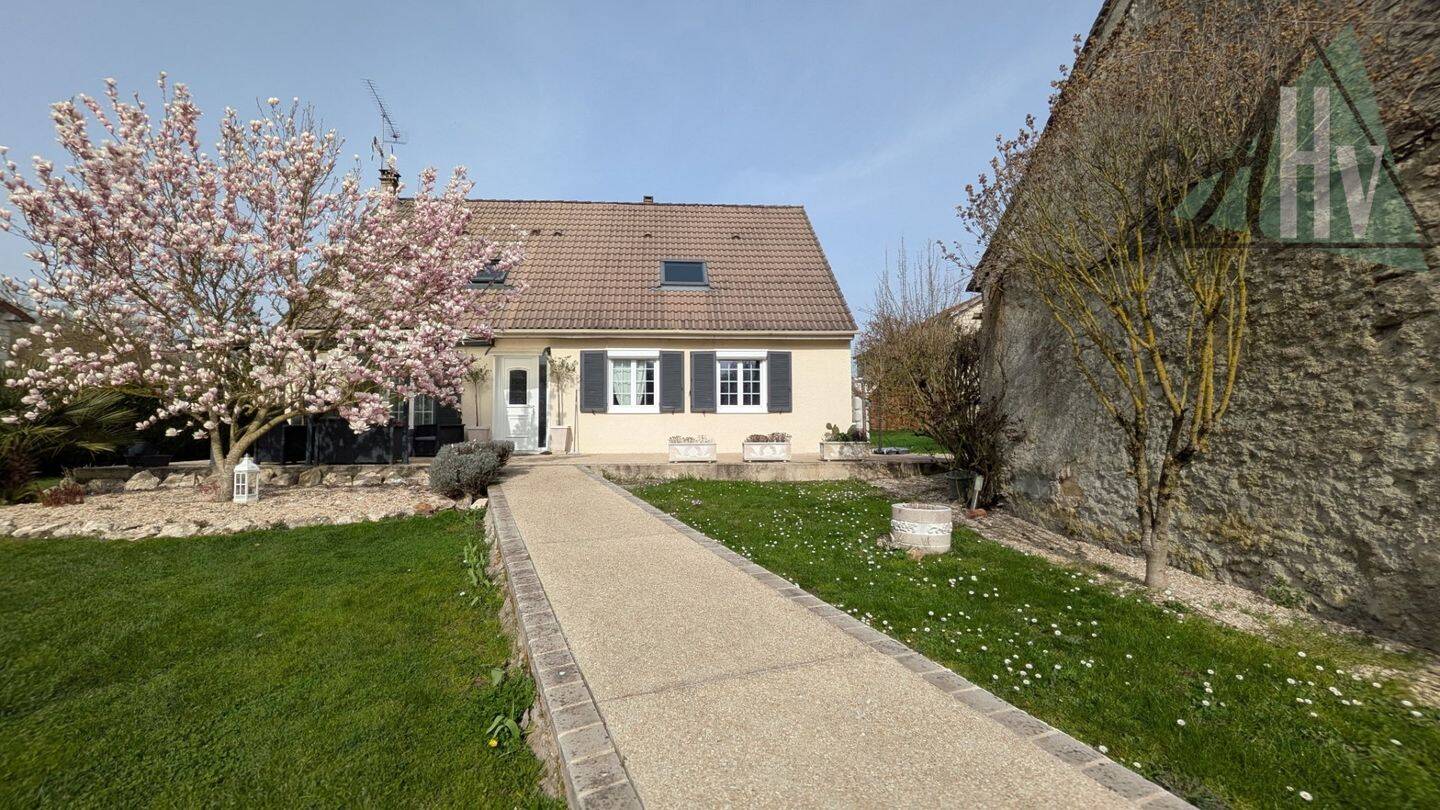 Maison à vendre, 142m², LONGUEVILLE