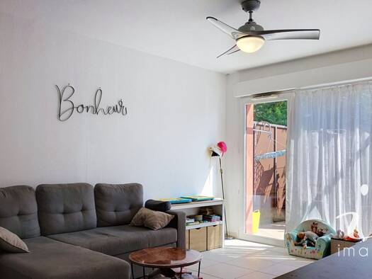 Appartement à vendre 200 000 € 3 pièces 2 chambres 59 m² Fabrègues 34690