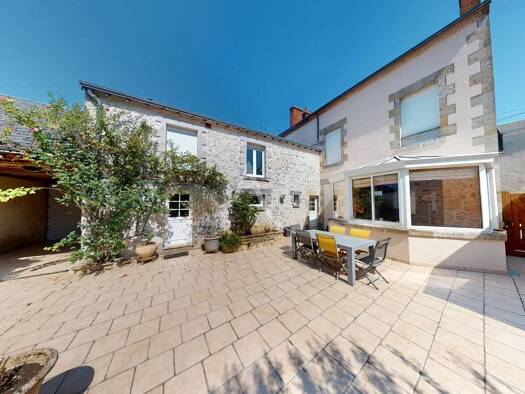 Maison à vendre 337 900 € 8 pièces 5 chambres 206 m² 385 m² de terrain Neuville-aux-Bois 45170