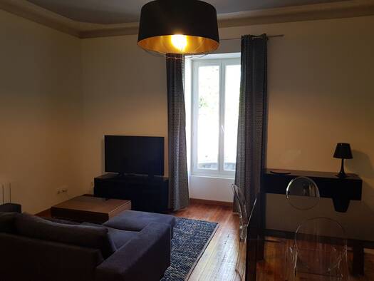 Appartement à louer 615 € 2 pièces 1 chambre 50 m² RDC/2 Bouvent Oyonnax 01100