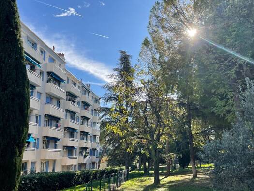 Appartement à vendre 149 000 € 3 pièces 2 chambres 56 m² Étage 5/5 Saint Barnabé Marseille 12ème arrondissement 13012
