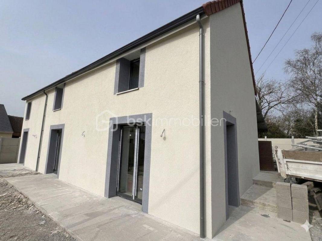 Maison à vendre, 114m², ESTOUCHES