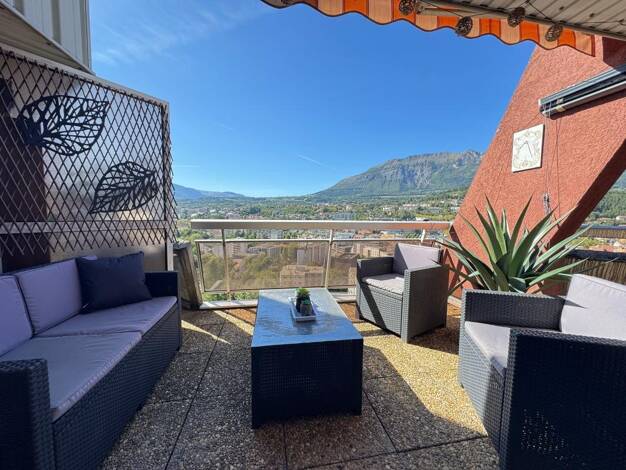 Duplex à vendre 279 000 € 6 pièces 5 chambres 124,5 m² Étage 2/2 Bayard Gap 05000