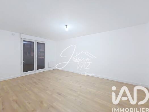 Appartement à vendre 120 000 € 1 pièce 30 m² Étage 1/3 Vert Galant Villepinte 93420