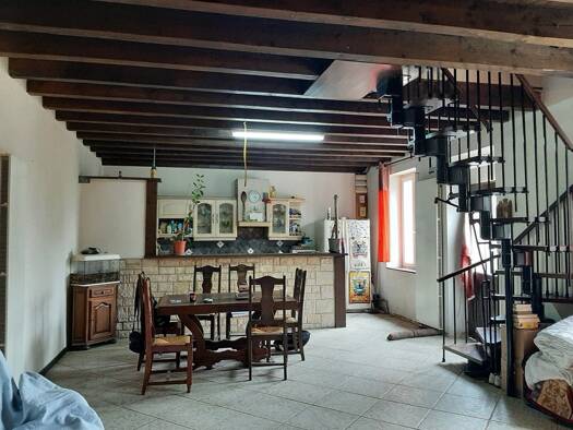 Maison à vendre 73 000 € 4 pièces 2 chambres 117 m² 952 m² de terrain Toulon-sur-Arroux 71320