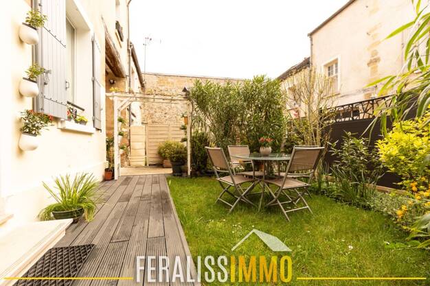 Appartement à vendre 299 900 € 5 pièces 4 chambres 89 m² RDC/1 Le Village Jouy le Moutier 95280