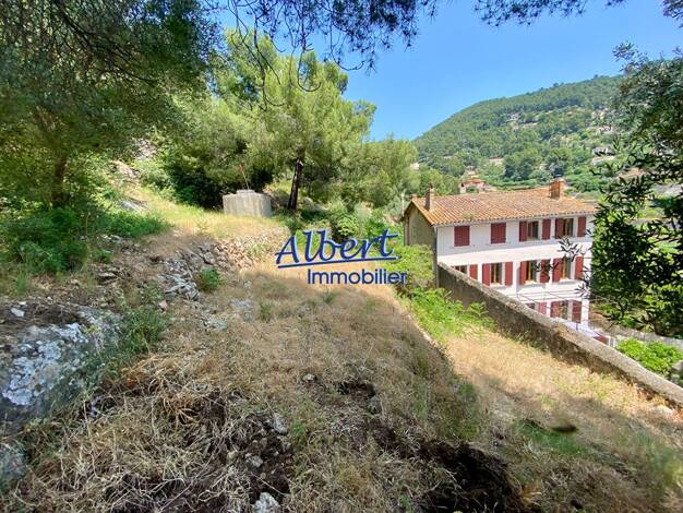 Maison à vendre 525 000 € 5 pièces 4 chambres 134 m² 4 820 m² de terrain Ouest Ollioules 83190