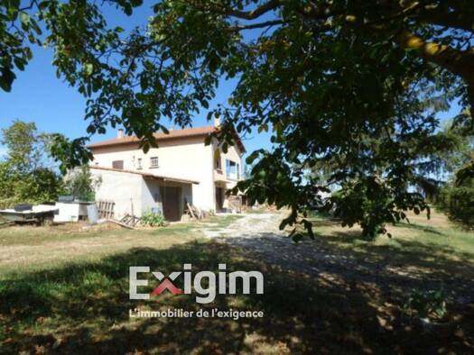 Maison à vendre 220 000 € 3 pièces 2 chambres 73,4 m² 4 264 m² de terrain Étables 07300