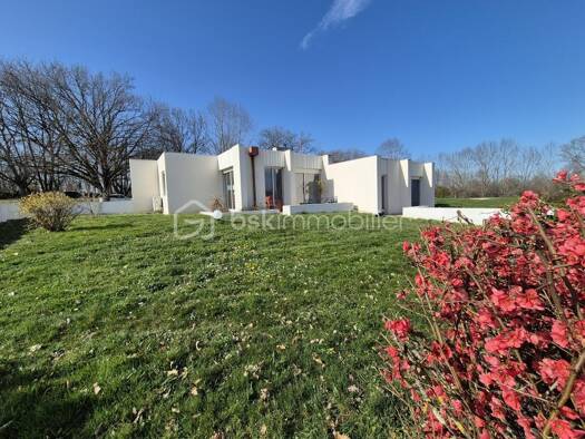 Maison à vendre 680 000 € 8 pièces 5 chambres 195 m² Sud Ouest Fleurance 32500