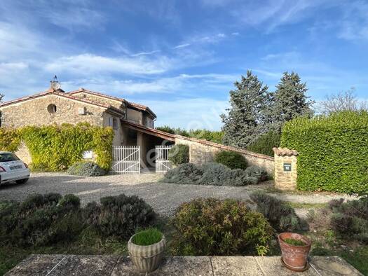 Maison à vendre 670 000 € 16 pièces 10 chambres 257 m² 13 832 m² de terrain Grane 26400
