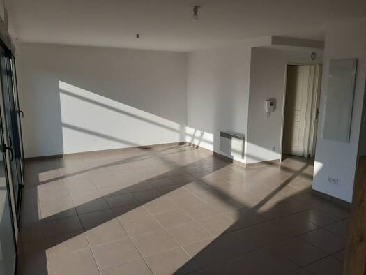 Duplex à louer 800 € 2 pièces 1 chambre 64 m² Étage 1/1 Le Pontet 84130