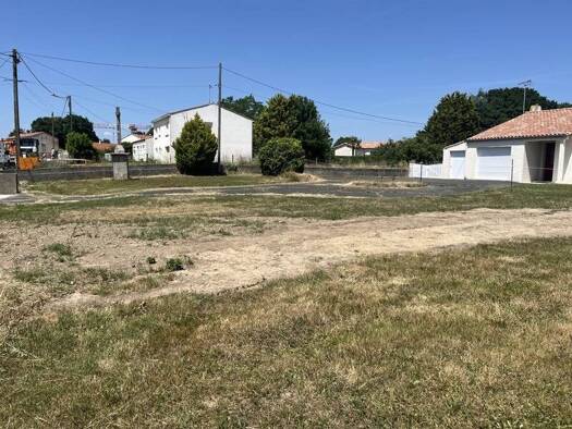 Terrain constructible viabilisé à vendre 97 426 € 591 m² de terrain Le Poire sur Vie 85170