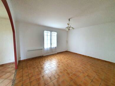 Appartement à louer 740 € 3 pièces 2 chambres 92 m² RDC Gabat 64120