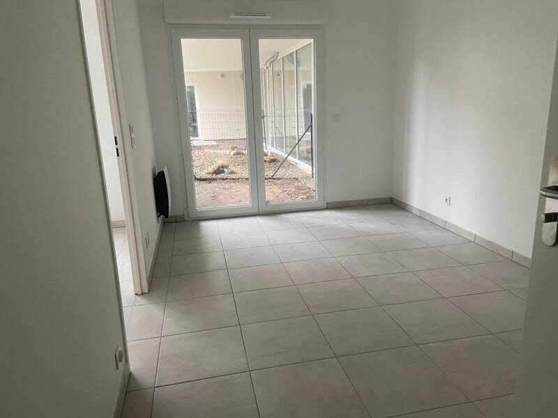 Maison à louer, 45m², SAINT JEAN D'ILLAC