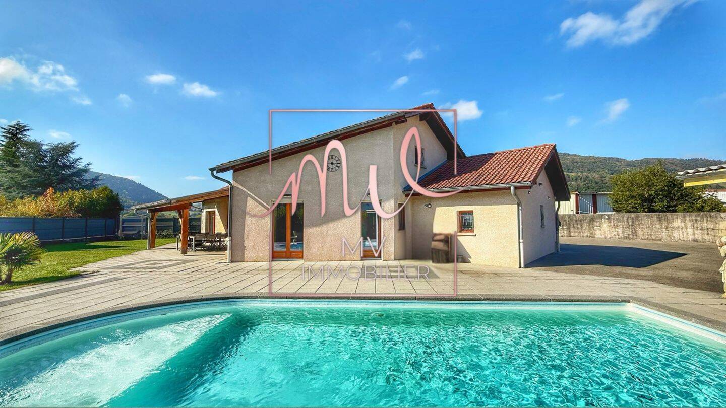 Maison à vendre, 163m², SAINT ETIENNE DE CROSSEY