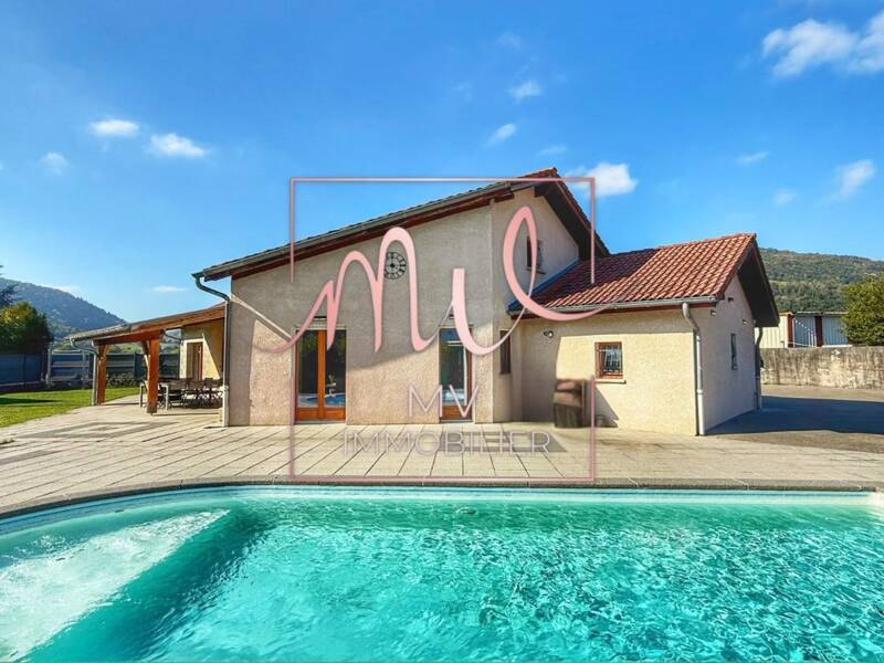 Maison à vendre, 163m², SAINT ETIENNE DE CROSSEY