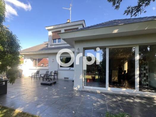 Maison à vendre 550 000 € 6 pièces 5 chambres 210 m² 793 m² de terrain Est Pérenchies 59840