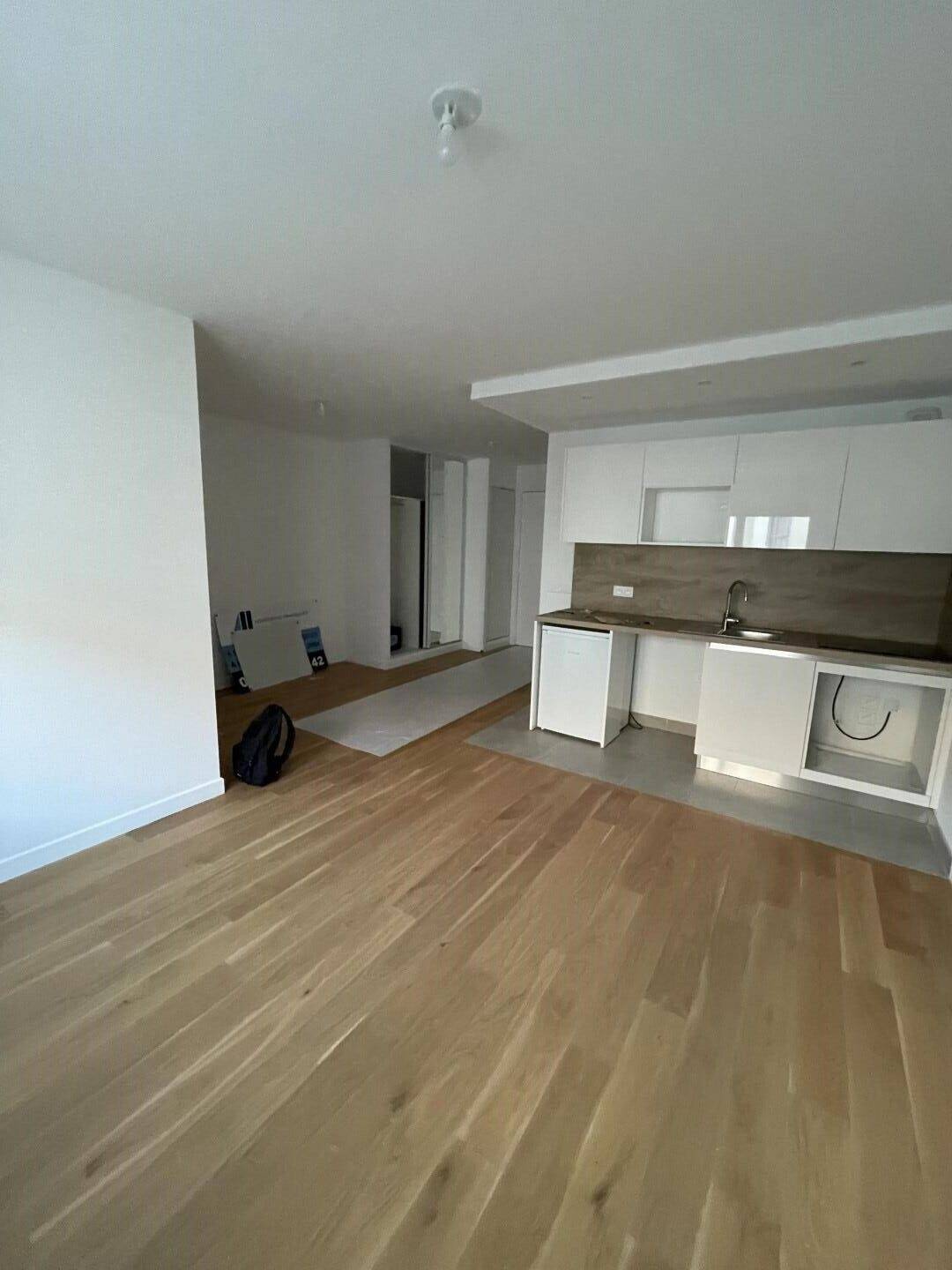 Maison à louer, 32m², LA VARENNE SAINT HILAIRE